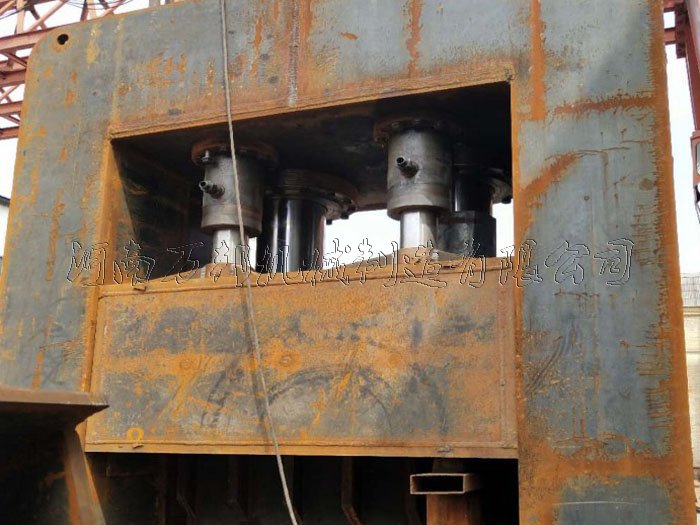 800噸龍門(mén)剪